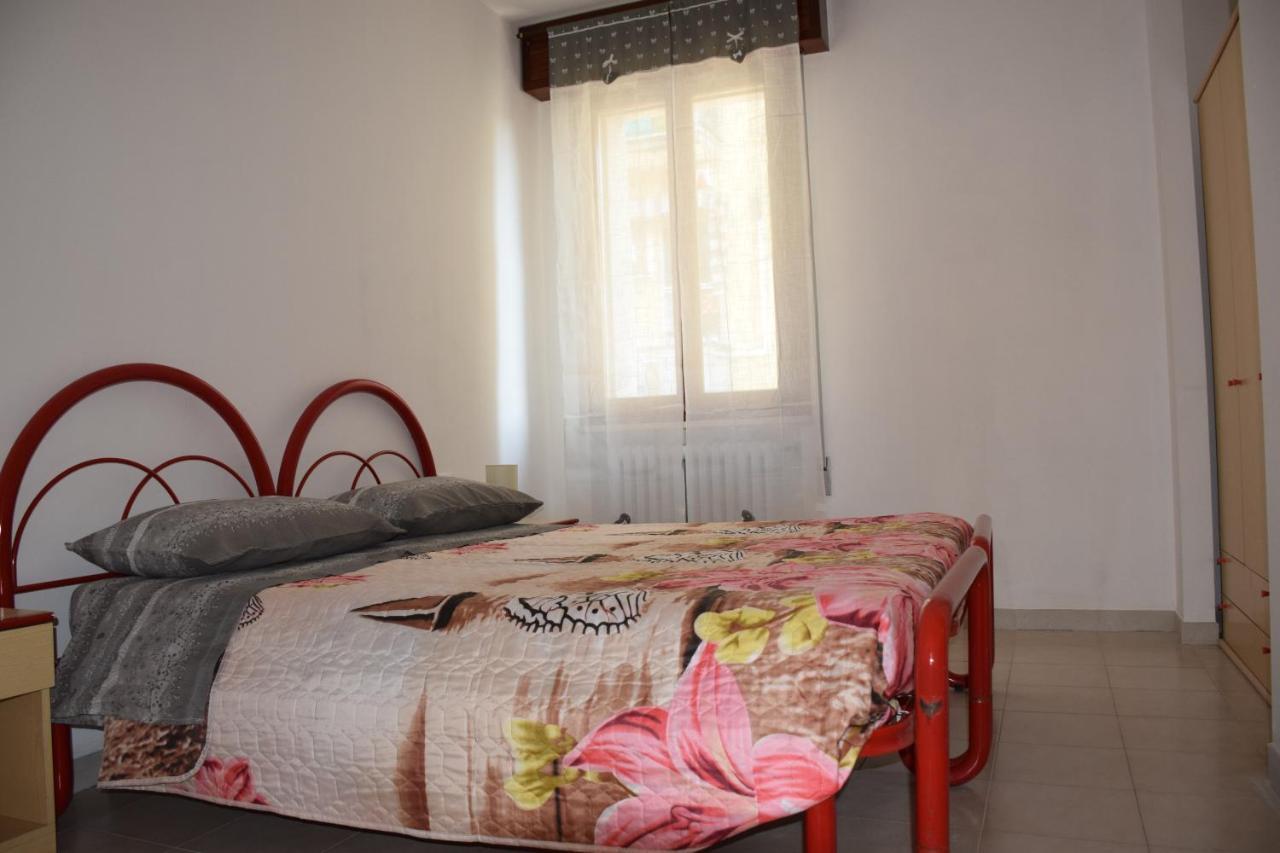 Good House- Ampio Appartamento Vicino Al Mare Rimini Extérieur photo