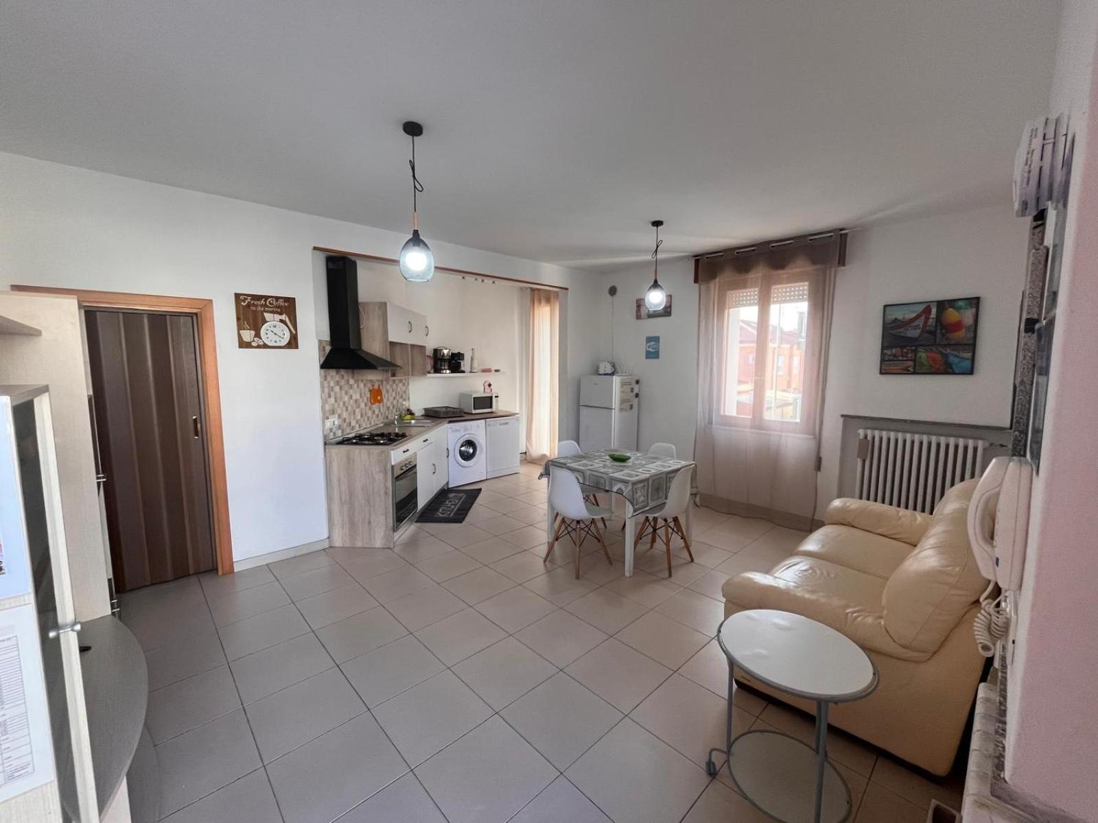 Good House- Ampio Appartamento Vicino Al Mare Rimini Extérieur photo